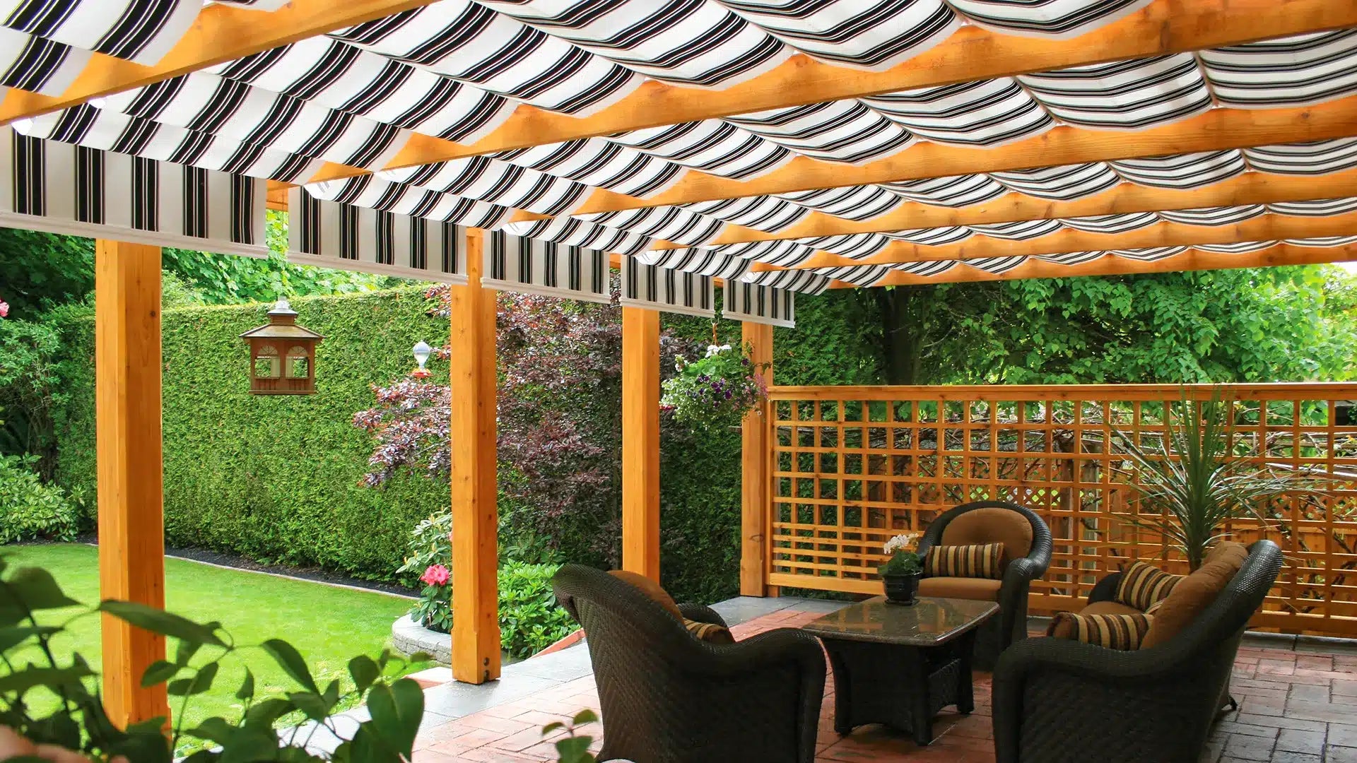 ShadeFlex® Fit Retractable Outdoor Canopies